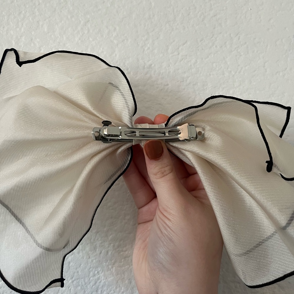 Elegant Cream Hair Bow with Black Trim - Picture 2 of 5